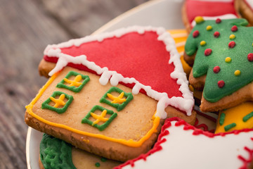 Plate of gingerbread Christmas cookies