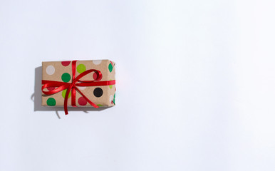 Fototapeta na wymiar Christmas gift box on a white background