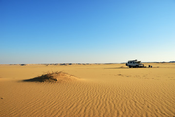 Fototapeta na wymiar Sahara Desert safari
