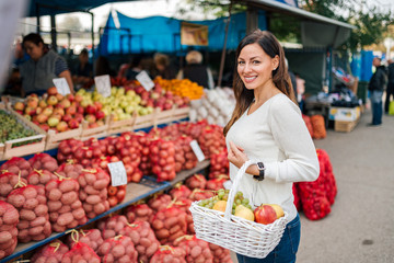 Shopping at farmers market.