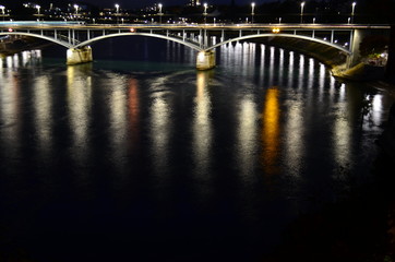Wettsteinbr&uuml;cke in Basel bei Nacht