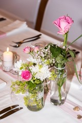 Tischdeko mit Rosen