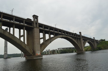 Fototapeta na wymiar bridge over the river.Dnieper.Hortitsa