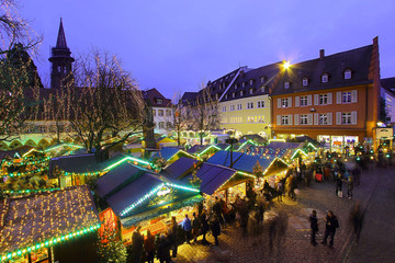 Weihnachtsmarkt Freiburg - obrazy, fototapety, plakaty