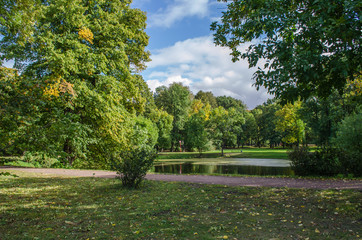 Early autumn in the Park