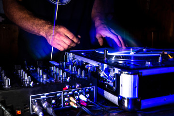 DJ strobo scratch session