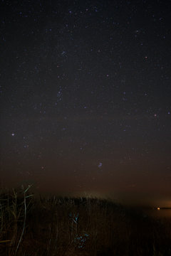 Sternenhimmel &uuml;ber dem Dar&szlig; mit Milchstra&szlig;e, Plejaden, Sternbild Perseus und Andromedanebel