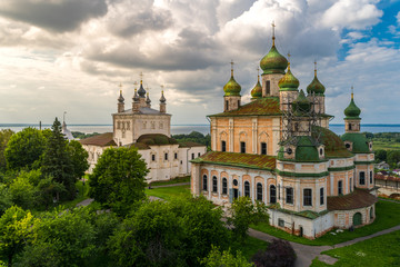 Fototapeta na wymiar Monastery in Russia