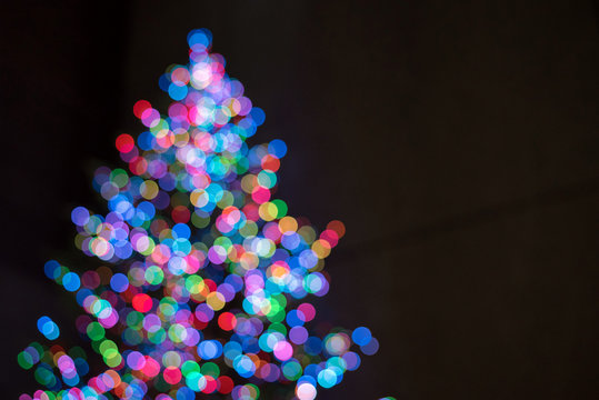 Blurred Christmas tree lights background　クリスマスツリー背景 玉ボケ