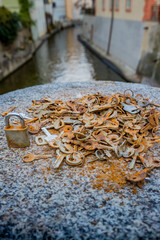 Clés de Cadenas sur le Pont des amours de Prague