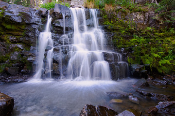 Lake Irwin Waterfall