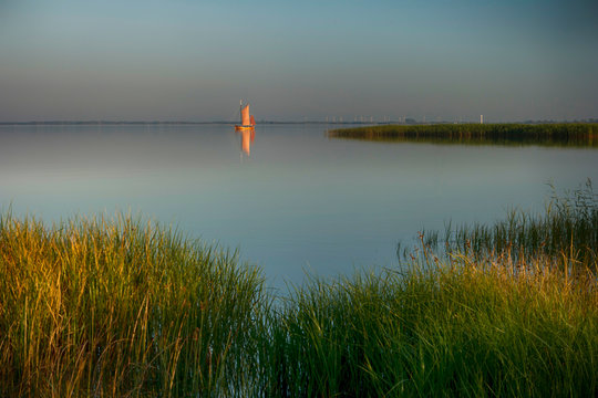Bodden auf Fischland mit Zeesboot