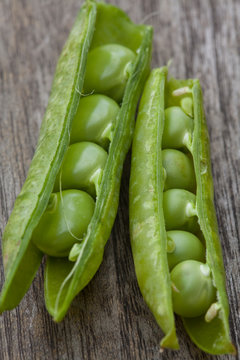 Fresh shelled peas