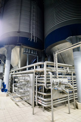 Obraz premium Modern brewery machinery tools for beer and alcohol production