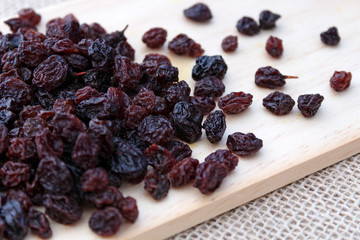 A portion of raisins
