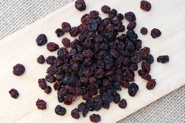 A portion of raisins