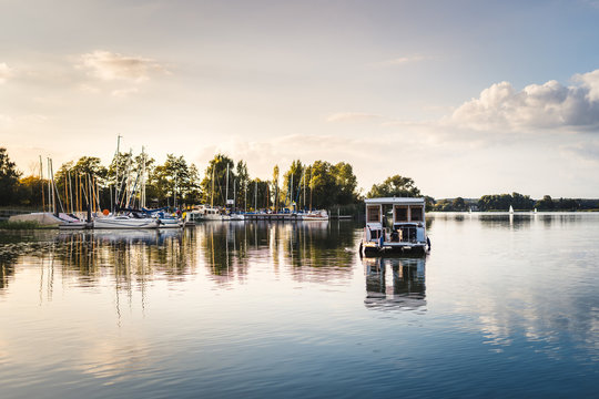 Hausboot im Hafen