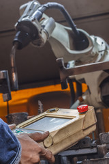 Programming robot welding