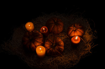 Calabazas de halloween pequeñas con velas 5