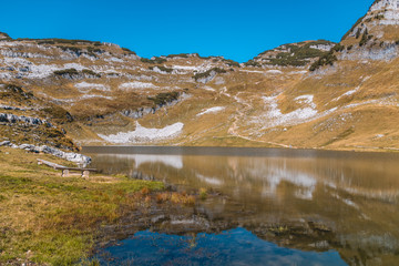 Fototapeta na wymiar Beautiful alpine view at the Loser summit-Altaussee-Steiermark-Austria