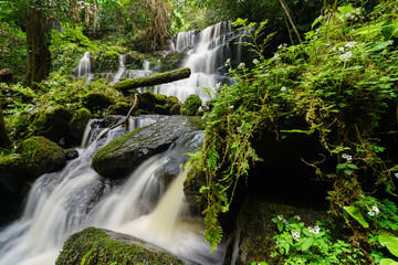 Smooth falling water 