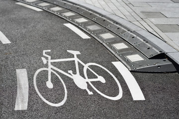 Fototapeta na wymiar Bicycle symbol on a bicycle road