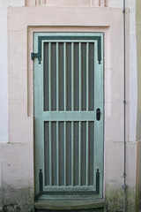 Fototapeta na wymiar grüne Tür