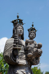 Fototapeta na wymiar statua religiosa della madonna di Bonaria