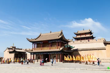 Photo sur Plexiglas Travaux détablissement La porte d& 39 entrée du fort de Jiayuguan, province du Gansu, Chine. Connu sous le nom de &quot premier passage sous le ciel&quot , c& 39 était le fort le plus occidental de l& 39 ancienne Chine sur la route de la soie.