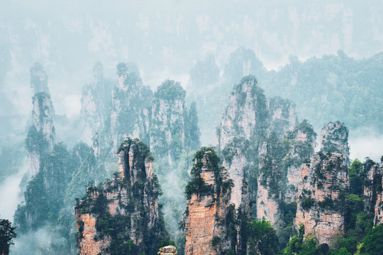 Zhangjiajie mountains, China © Dmitry Rukhlenko
