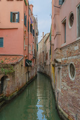 Fototapeta na wymiar The picturesque scenery of gorgeous and charming Venice