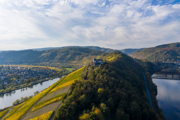 Aerial photograph, Germany, Rhineland-Palatinate, Cochem district - Zell, Moselle, Moselle loop near Pünderich with youth ministry Marienburg
