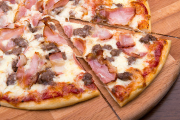pepperoni, cheese, homemade, food, delicious, meal, tasty, italian, snack, dinner, tomato, mozzarella, slice, rustic, fresh, wooden, gourmet, eating, lunch, meat, fast, crust, sausage, melted, hot, 