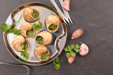 snail cooked with butter and parsley