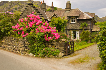 A traditional slate built cottage in the village of coniston, the lake district, cumbria © David Maddock