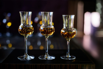 Whiskey tasting, whiskey glass