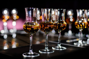 Whiskey tasting, whiskey glass