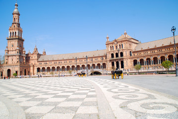 Fototapeta premium PLAZA DE ESPAÑA EN SEVILLA. ANDALUCÍA, ESPAÑA