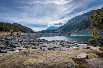 Fototapeta na wymiar Lac d'Aumar - Neouvielle - Pyrénées