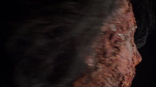 HORRIBLE LOOKING FEMALE MANNEQUIN HEAD SPINNING, IN 4K CLOSE UP