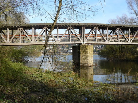 Alte Holzbr&uuml;cke an der Ahrm&uuml;ndung bei Remagen-Kripp