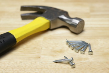 장도리망치와 못