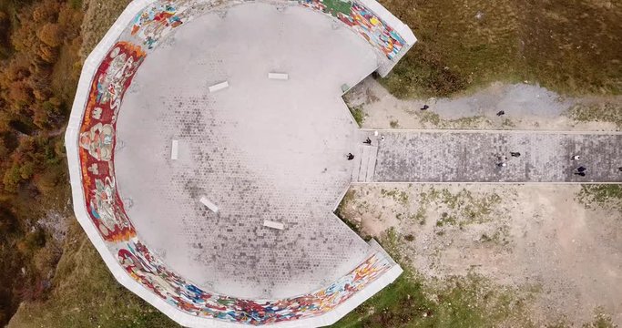 The Georgia-Russia Friendship Monument is build in 1983 to celebrate the friendship between Georgia and Russia. The monument is a large round stone and concrete building with a large tile mural.