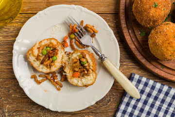Rice balls with minced meat.