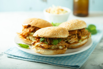 Pulled pork burgers