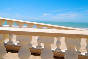 PASEO MARÍTIMO. PLAYA DE CHIPIONA, CÁDIZ, ANDALUCÍA, ESPAÑA