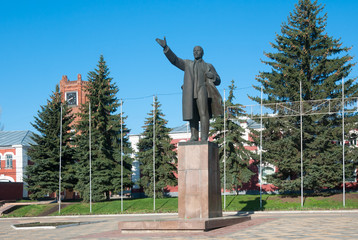 Yelets, Lipetsk Oblast, Russia, May 11, 2013: Lenin Square with monument to Lenin
