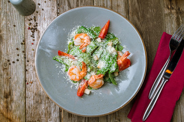 salad caesar with shrimps