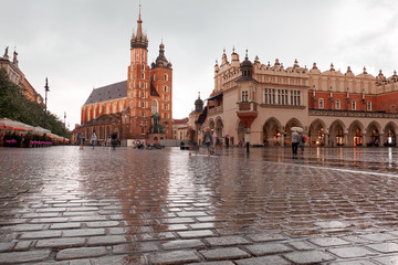 Fototapeta na wymiar The Basilica of Saint Mary in Krakow
