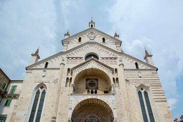Fototapeta na wymiar The Verona Cathedral